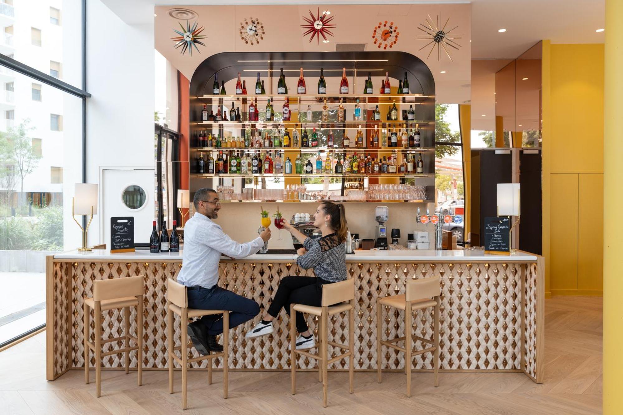 Hotel Kyriad Prestige Paris Asnieres Экстерьер фото