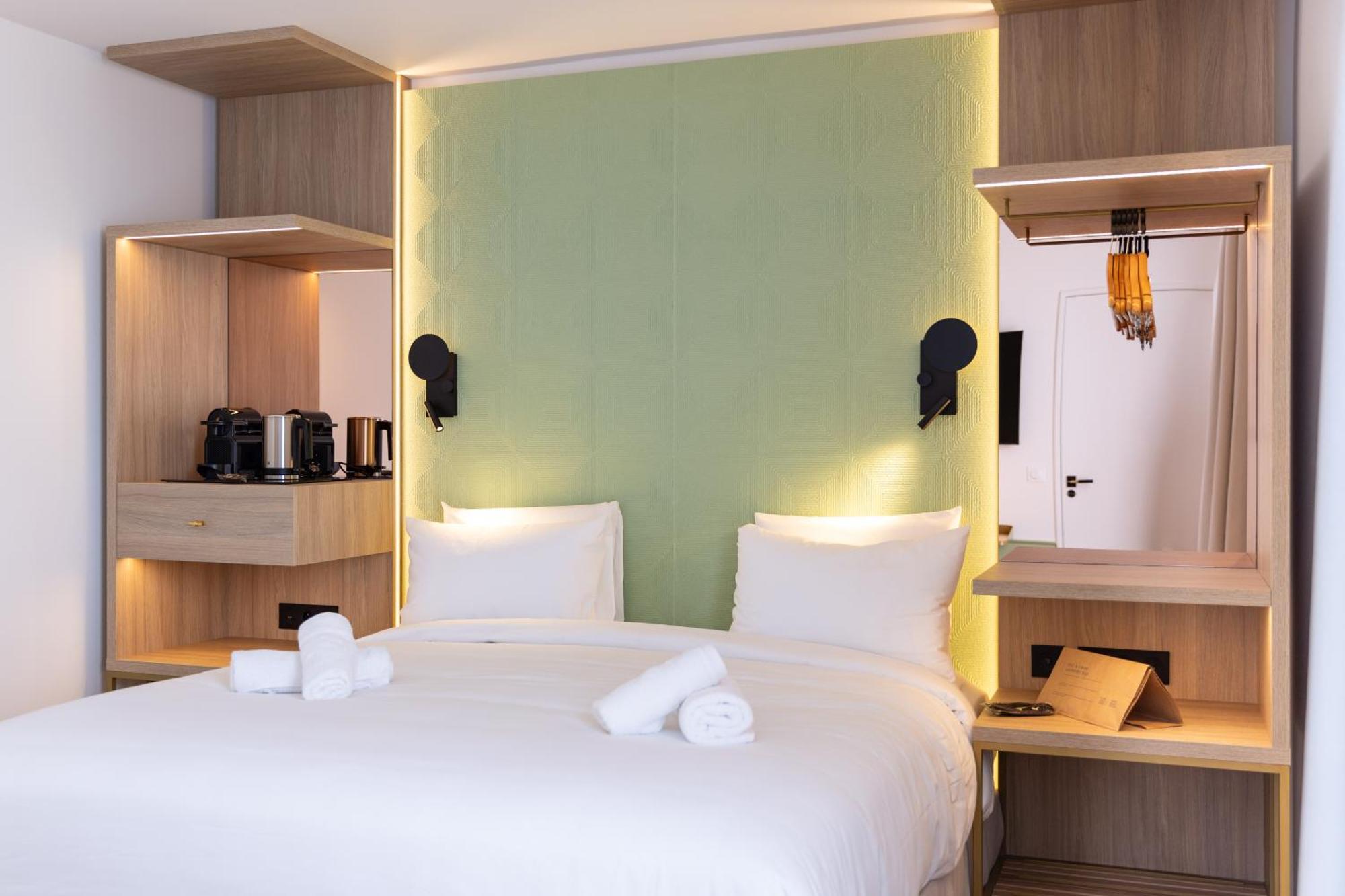 Hotel Kyriad Prestige Paris Asnieres Экстерьер фото