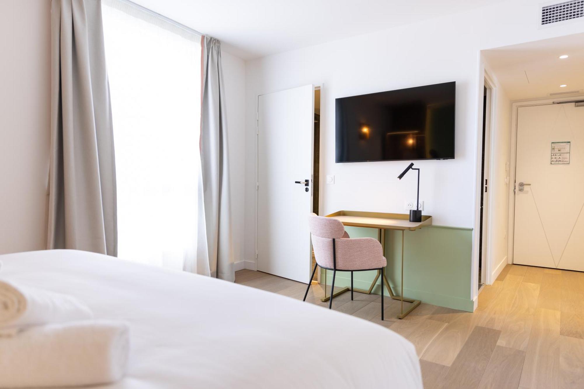 Hotel Kyriad Prestige Paris Asnieres Экстерьер фото