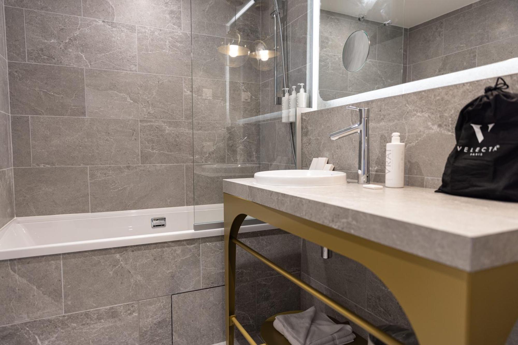 Hotel Kyriad Prestige Paris Asnieres Экстерьер фото